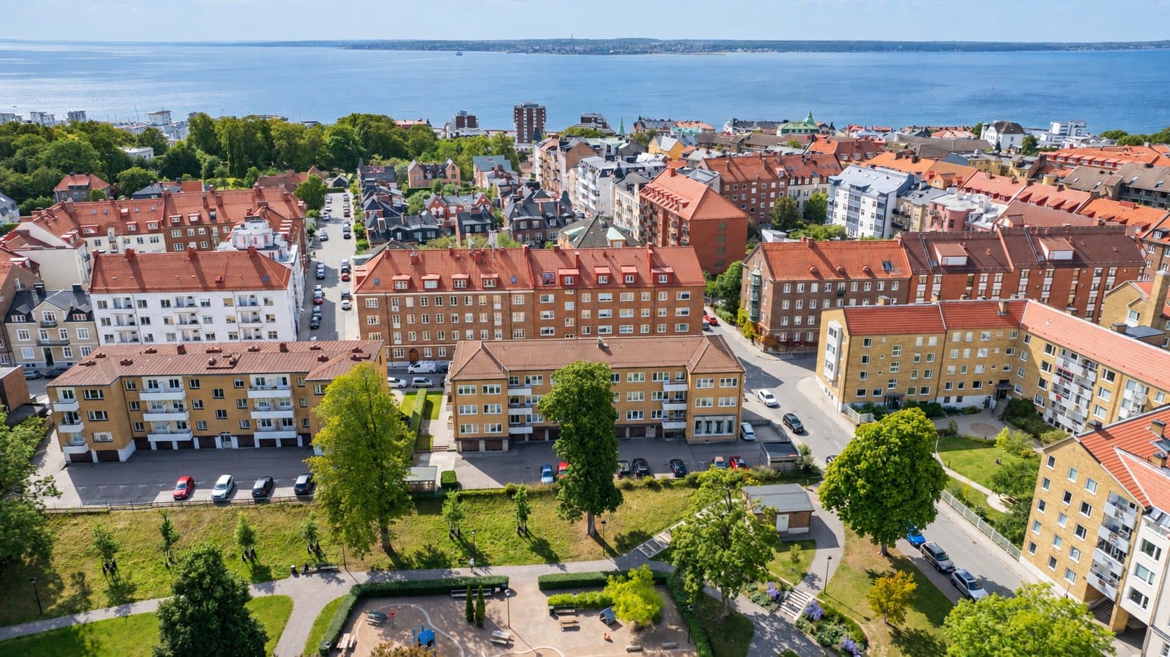 Erik Dahlbergs gata 6 A–C, Tågaborg, drönarbild