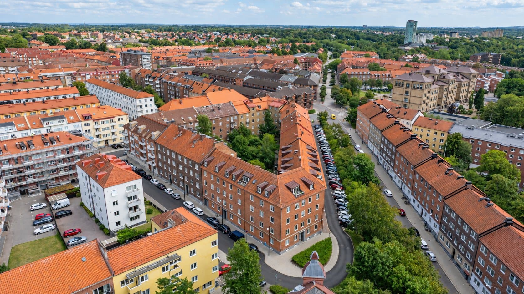 Siöcronagatan 1 A–B och Övre Holländaregatan 32, Eneborg, drönarbild