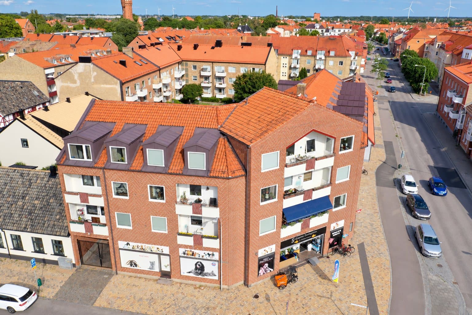 Stora Norregatan 142–144 och Föreningsgatan 41, Citadellstaden, drönarbild